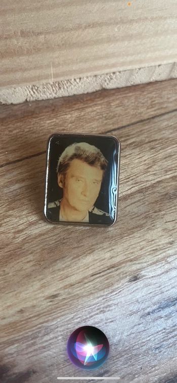 Pin’s Johnny Hallyday