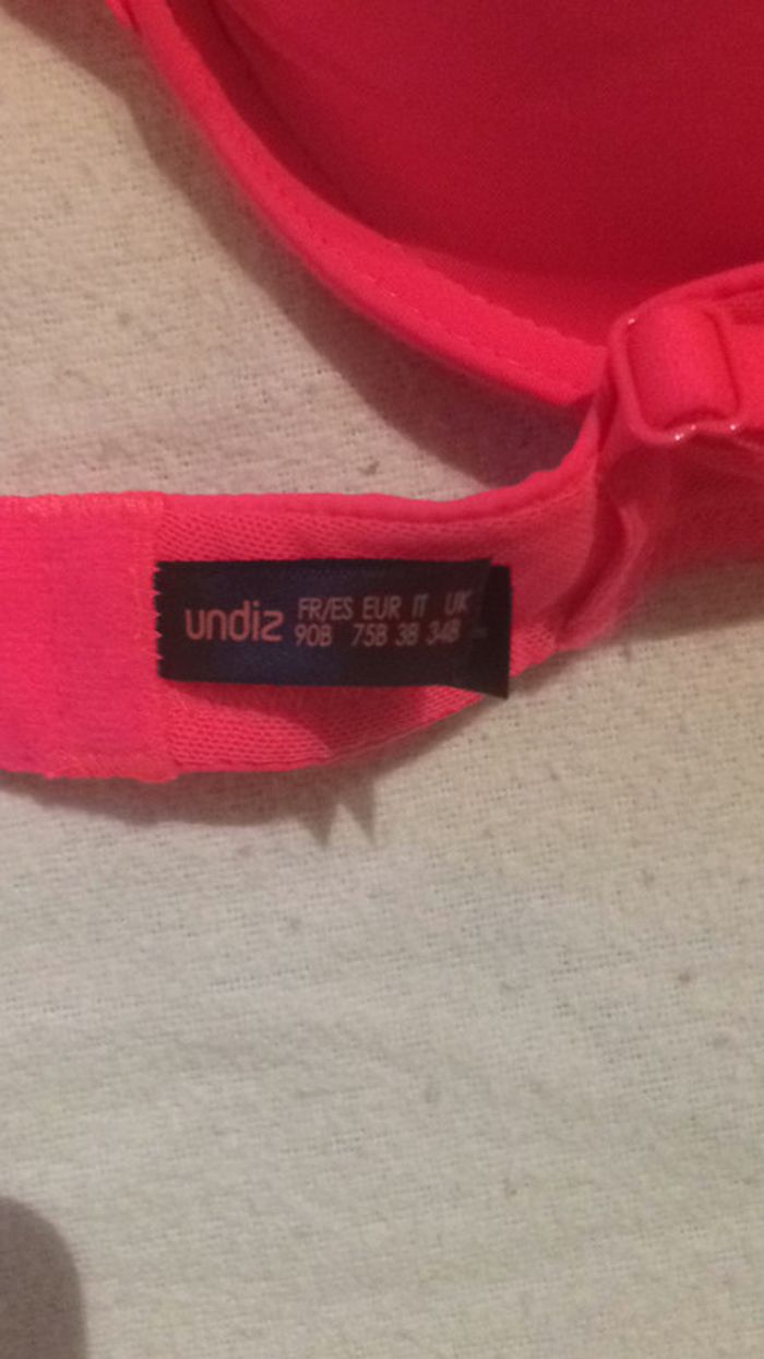 Soutien gorge - photo numéro 2