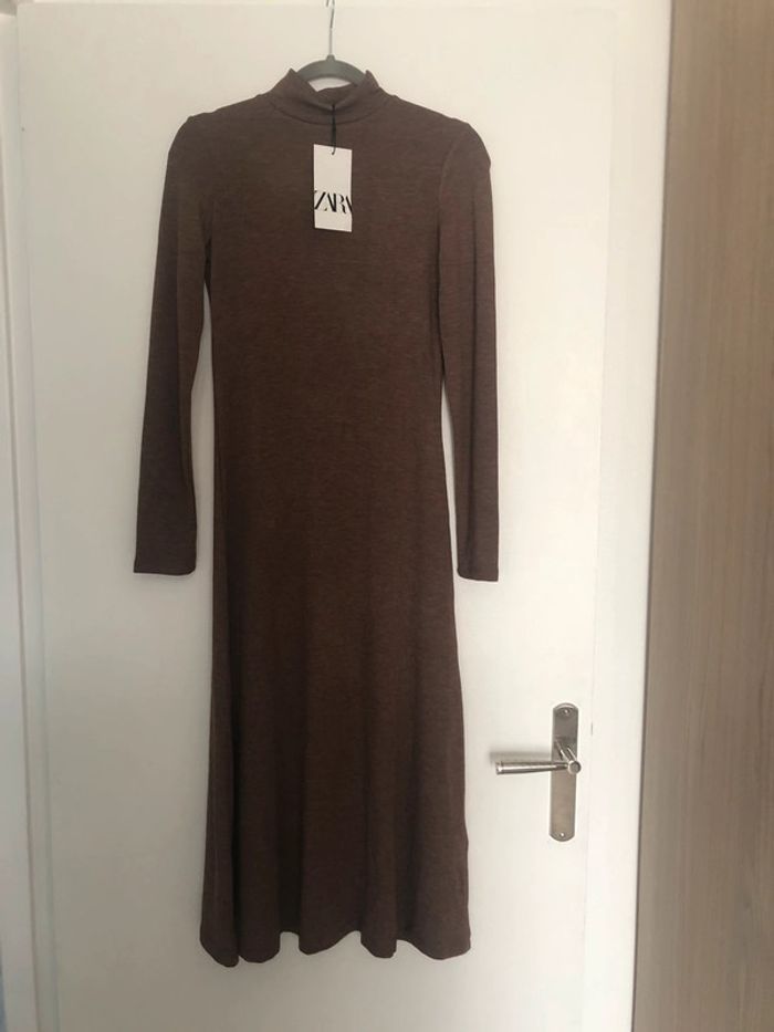 Superbe belle robe longue douce Zara neuve avec étiquette taille S