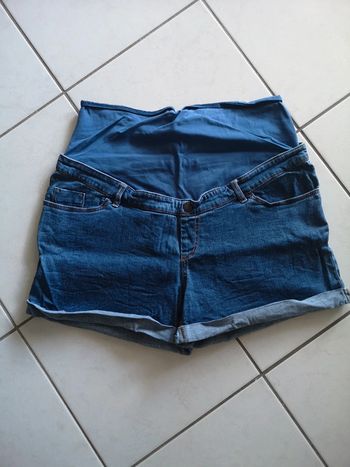 Short maternité