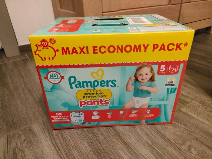 Couches Pampers pants taille 5 neuves