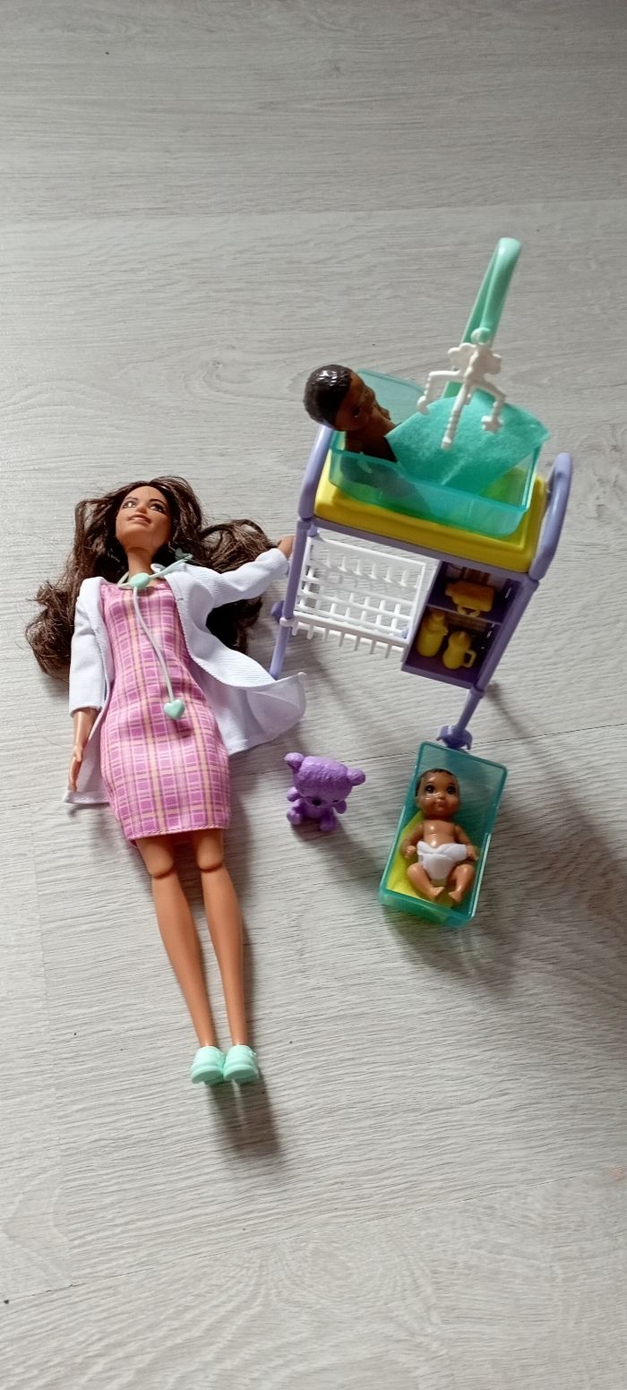 Barbie puéricultrice