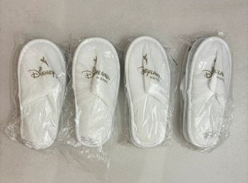 Disneyland chaussons enfants neufs