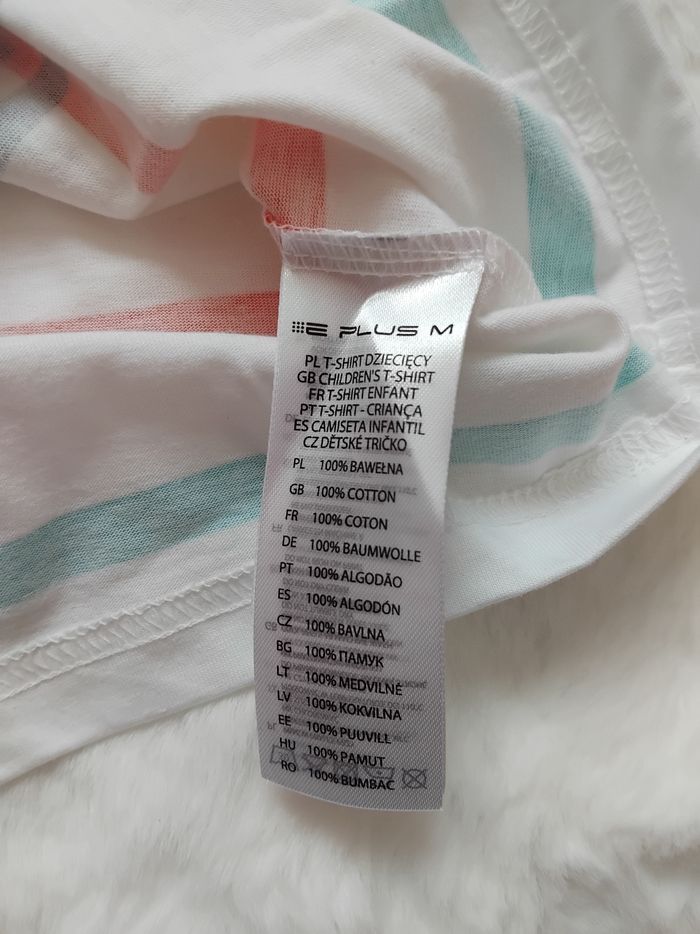 Tee-shirt enfant Stitch Disney neuf 4 ans - photo numéro 4