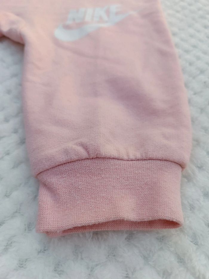 🔸Combinaison rose et blanche Nike - 9 mois🔸 - photo numéro 7