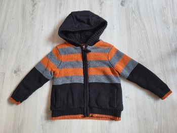 Gilet zippé rembourré  à capuche 