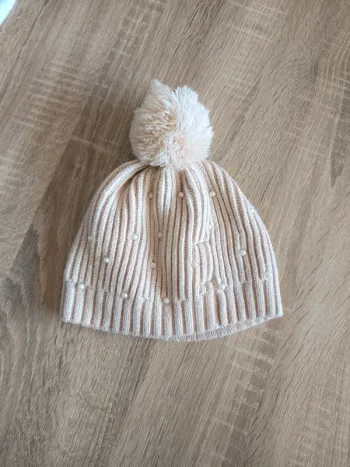 Bonnet beige rosé à perles avec pompon Zara fille 2-3 ans