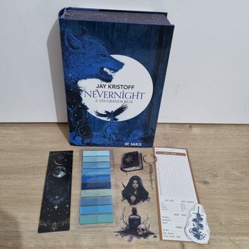 Nevernight tome 2 noir + Goodies