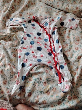 Pyjama motif crevette de chez Catimini en taille 3 mois