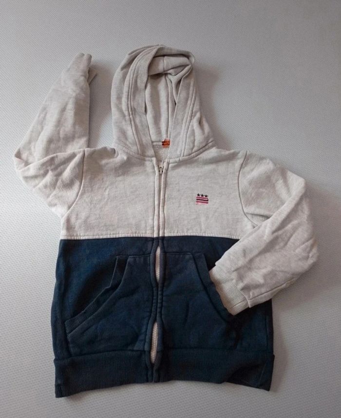 Veste à capuche TAO 8 ans