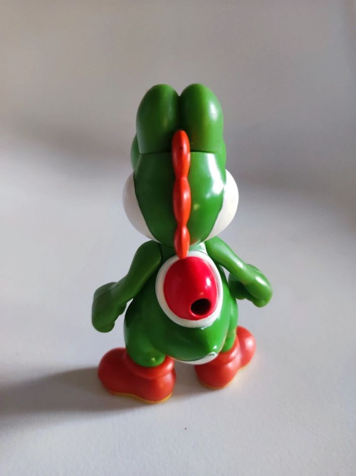 Figurine Yoshi Nintendo 2013 9 cm - photo numéro 2