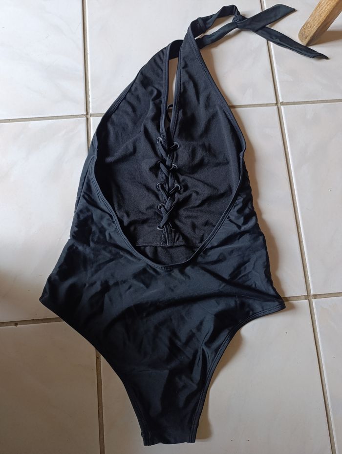 Maillot de bain noir - photo numéro 2