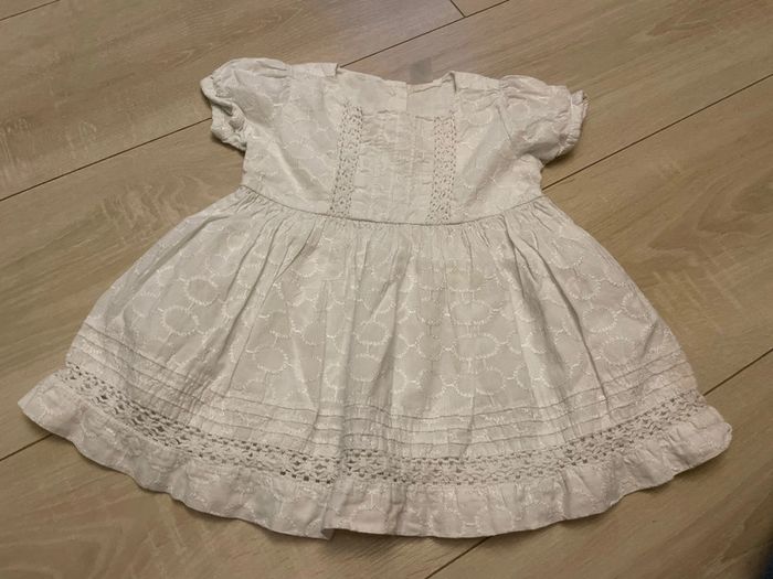 Robe U essentiel 6 mois blanche