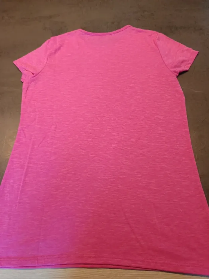 Vends tee-shirt in extenso logo Stitch taille 12 ans. - photo numéro 4