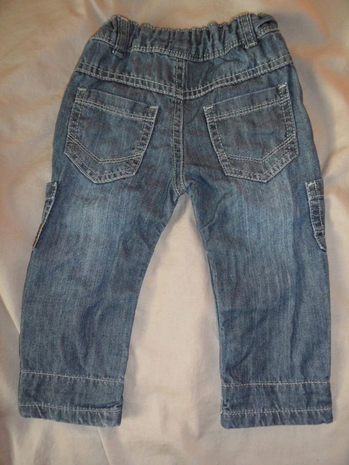 Jean Garçon Tape à l'oeil, taille 12 MOIS - photo numéro 2