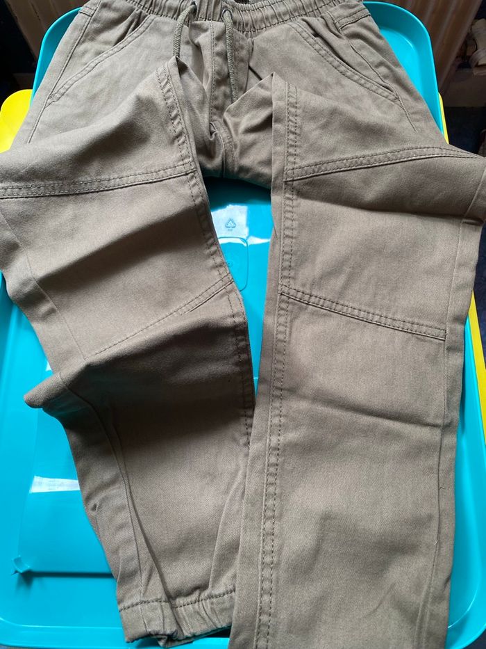 Pantalon neuf kaki 10 ans - photo numéro 3