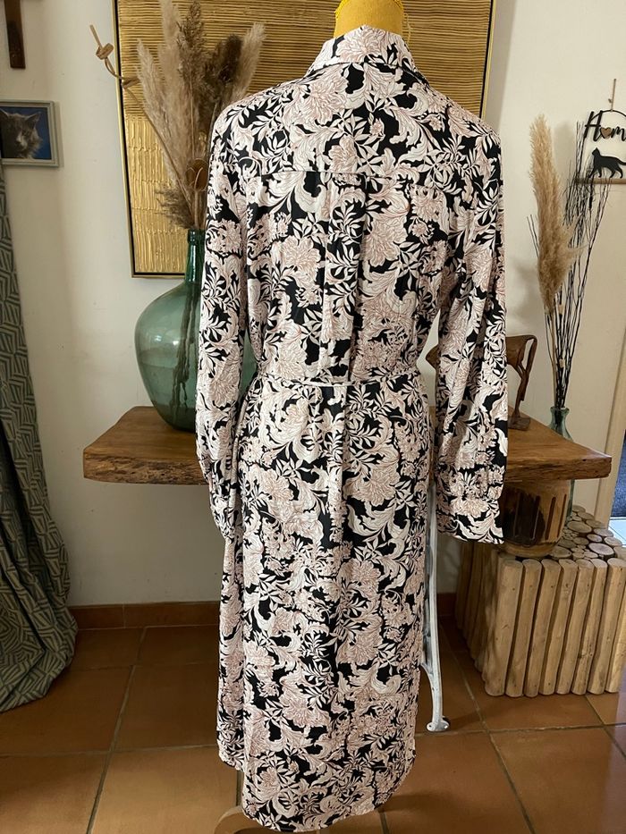 Jolie robe Mango neuve - photo numéro 5