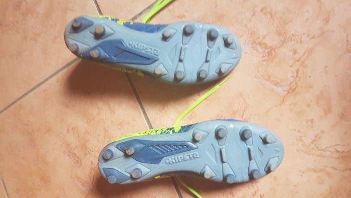 Chaussures à crampons 36 fluo Decathlon - photo numéro 5