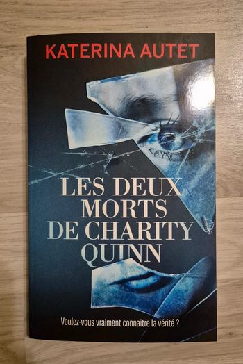 Livre Les deux morts de Charité Quinn