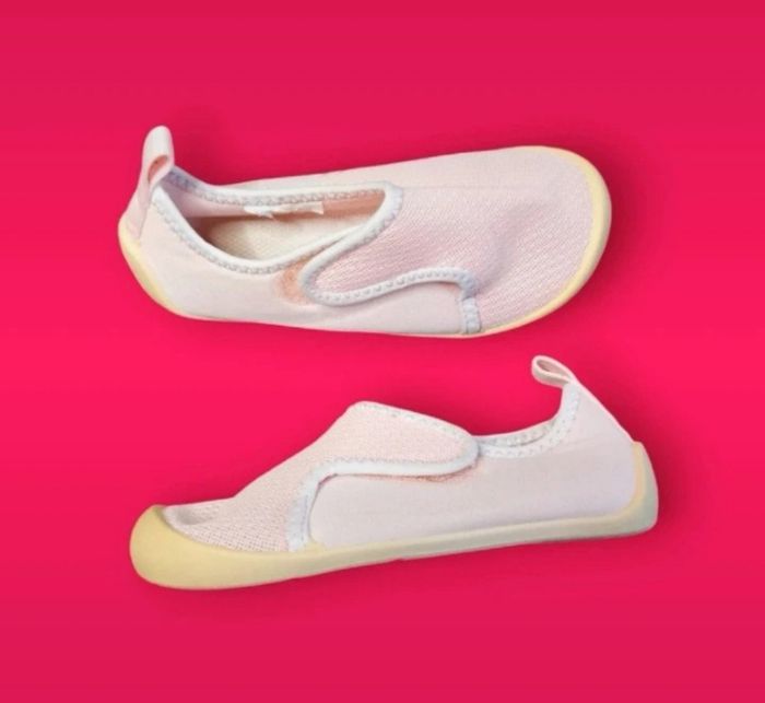 Chaussons de gym souples antiderapantes pointure 27 - photo numéro 3