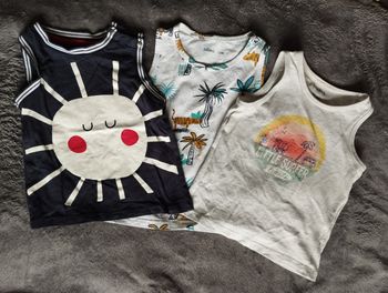 Lot débardeurs 24 mois