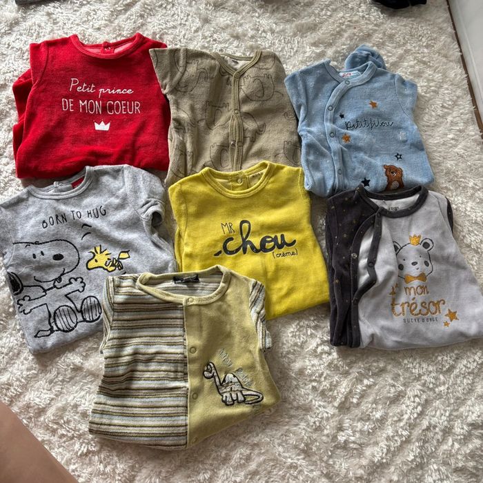7 pyjamas velours 3 mois