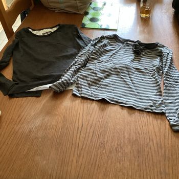 Lot de 2pulls fin fille 10ans