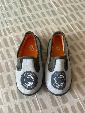 Chaussons neufs