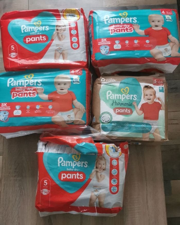 Lot couche pampers taille 4et 5