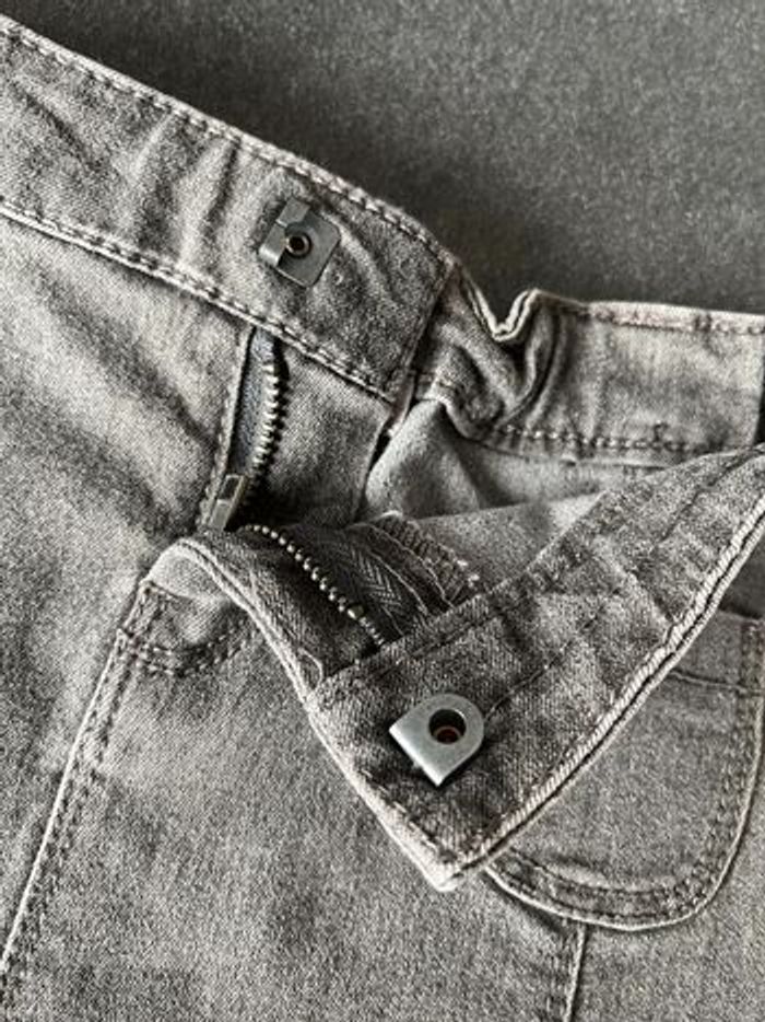 Jupe grise - photo numéro 8