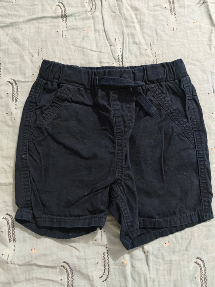 Short bleu marine T.24 mois