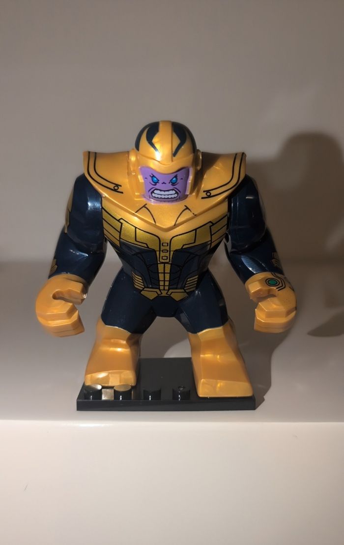 Lego Marvel Thanos minifigurine