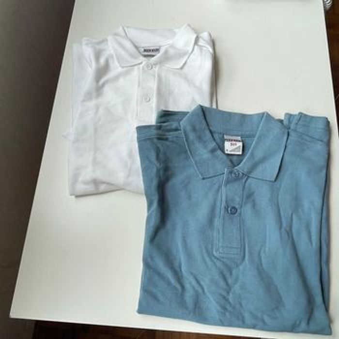2 polos neuf bleu et blanc taille S/M jerzees