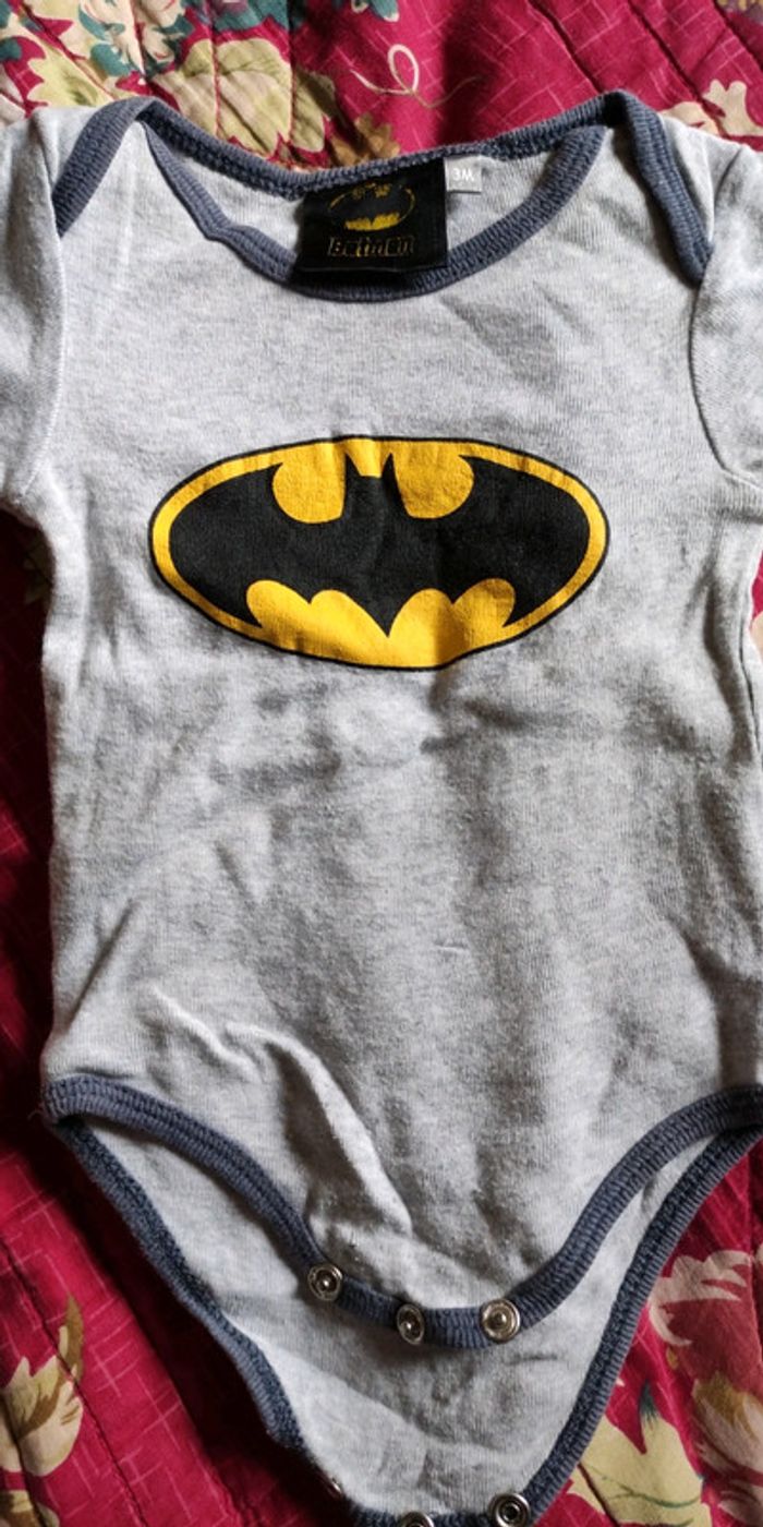 Lot 5 bodies 3 mois - photo numéro 4