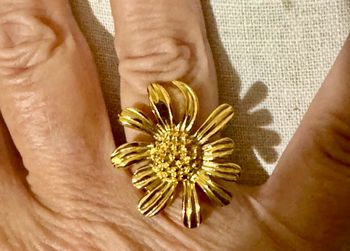 Bague fleur marguerite réglable acier inoxydable or