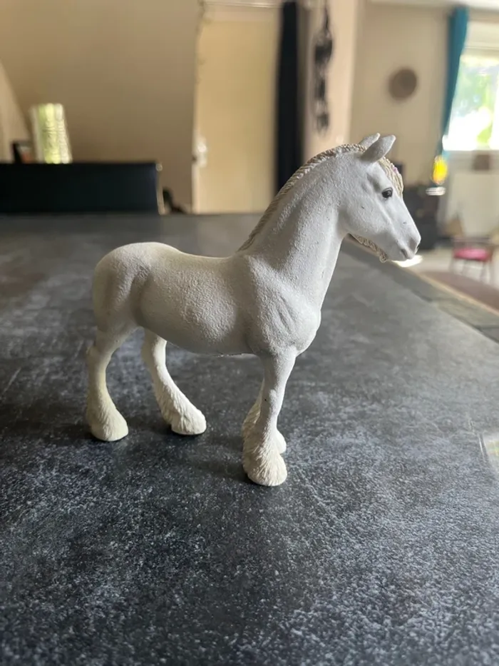 Cheval jument shire schleich