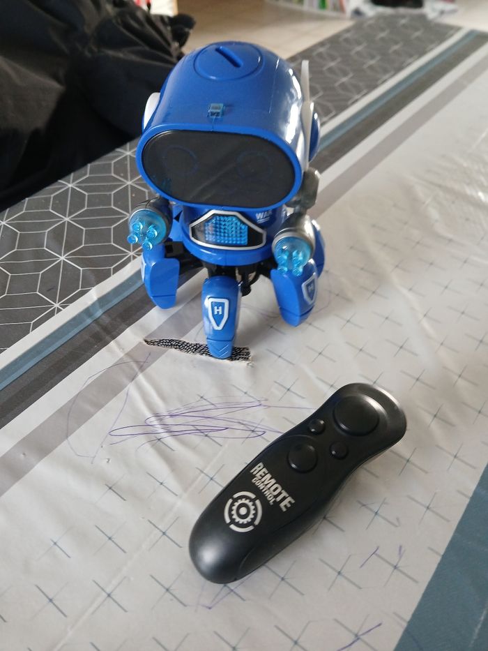 Robo6 + boîte d'origine - photo numéro 4