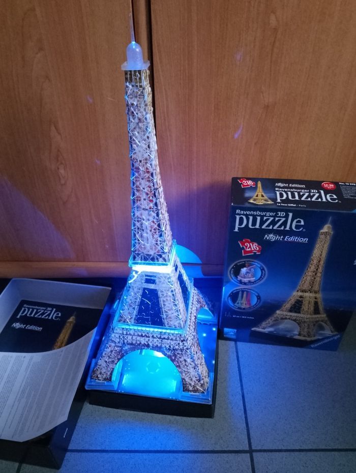Puzzle 3D lumineux La Tour Eiffel Paris TBE
Ravensburger
Night édition - photo numéro 6