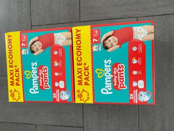 124 couches culottes Pampers baby dry Pants Taille 7 T7 lot