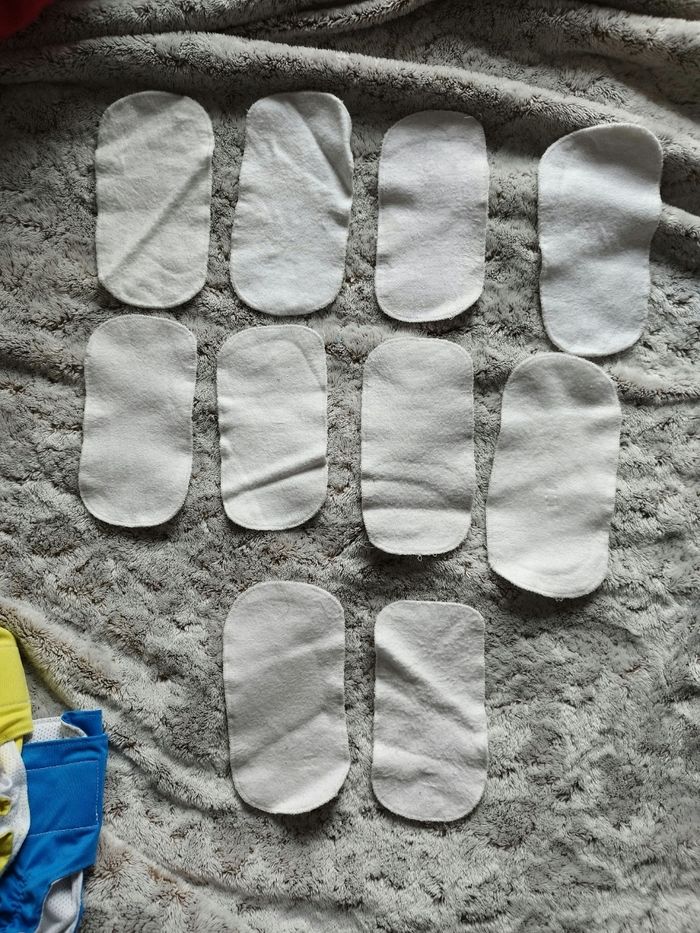 Lot de 2 couches de bain lavables et inserts - photo numéro 4