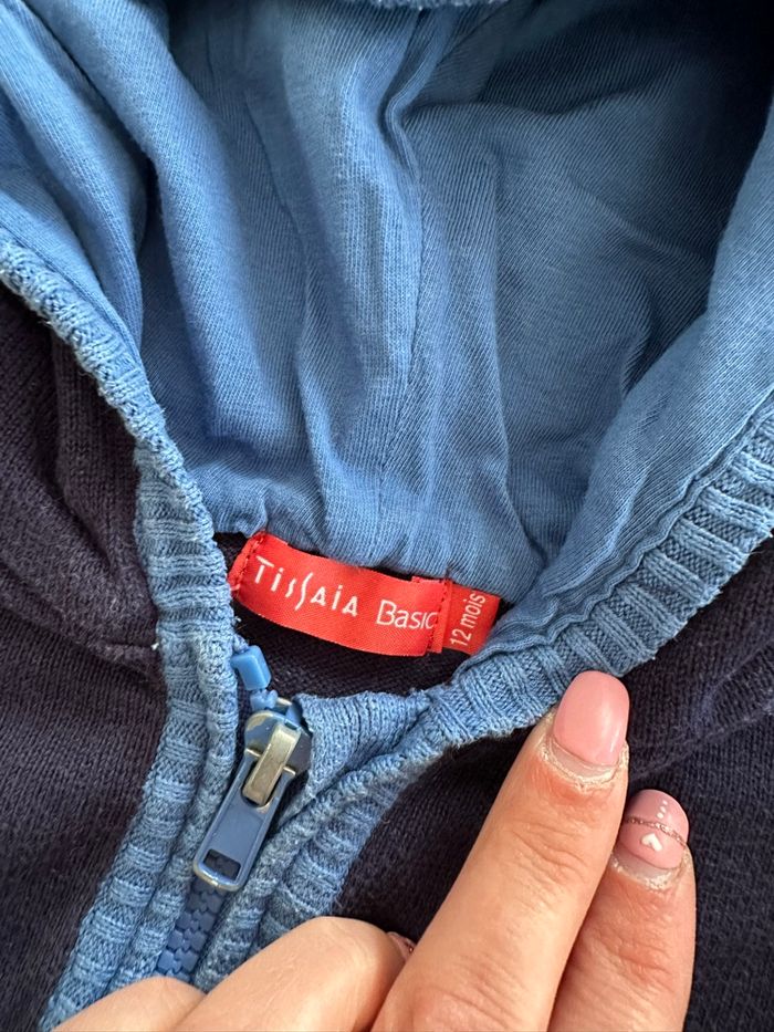 - Veste Tissaia - 12 mois - Très bon état - photo numéro 2