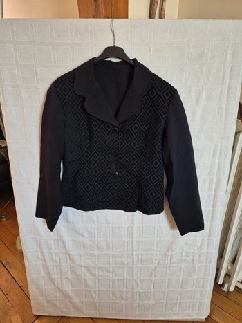 veste ou blazer taille 42