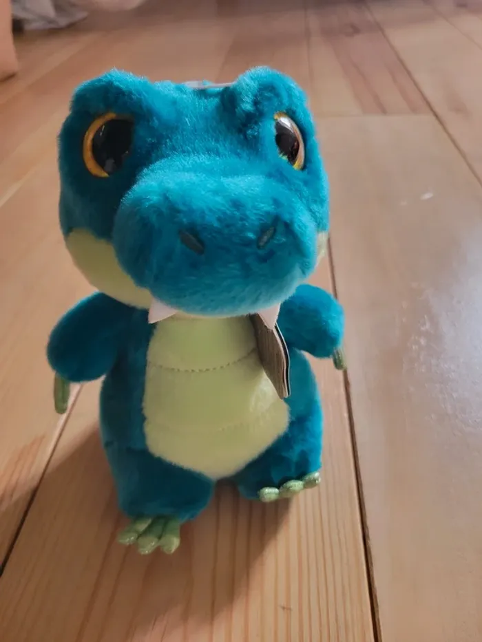 neuf peluche crocodile