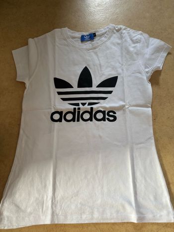 TEE shirt adidas