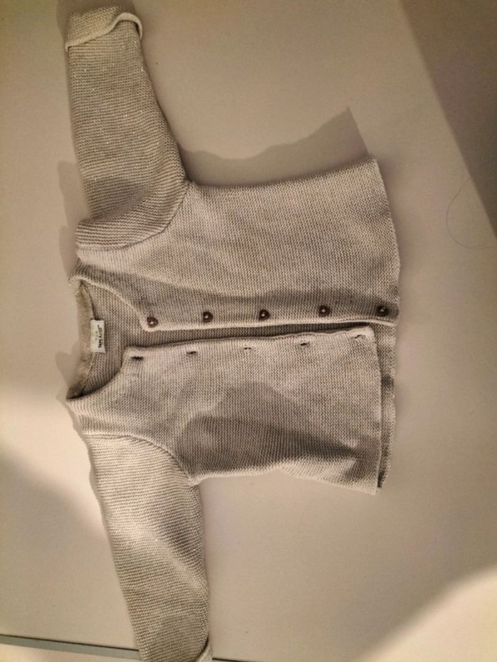 Lot 6 gilets 12 mois - photo numéro 7
