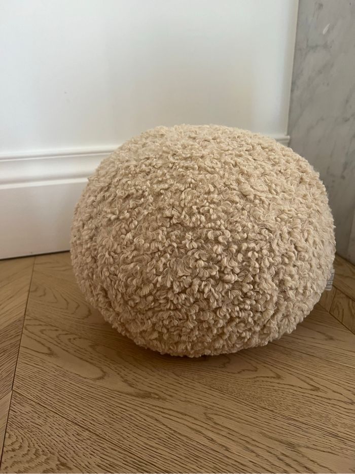 Pouf tissu teddy bouclette beige