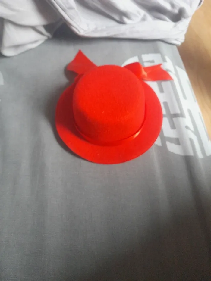 Bibi chapeau rouge