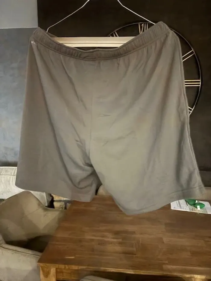 short de football puma gris taille L - photo numéro 4