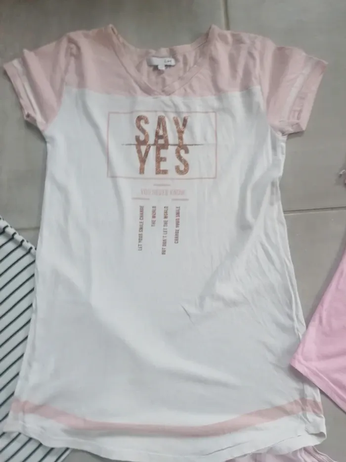 Lot 10-12ans chemise de nuit /haut de pyjama +donne pantalon - photo numéro 6