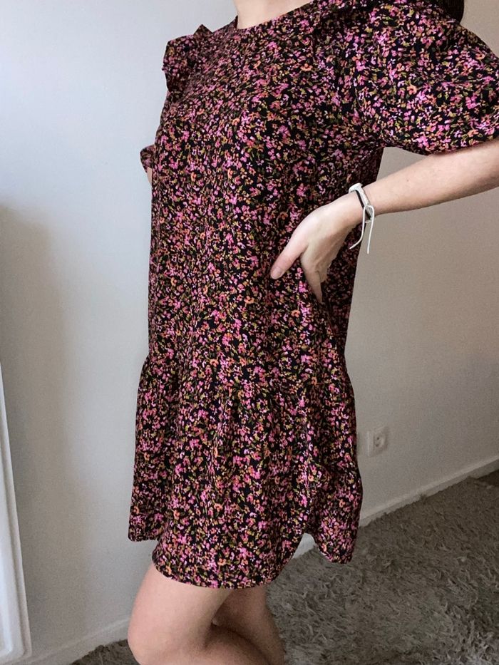 Magnifique robe fleur rose h&m taille s - photo numéro 2
